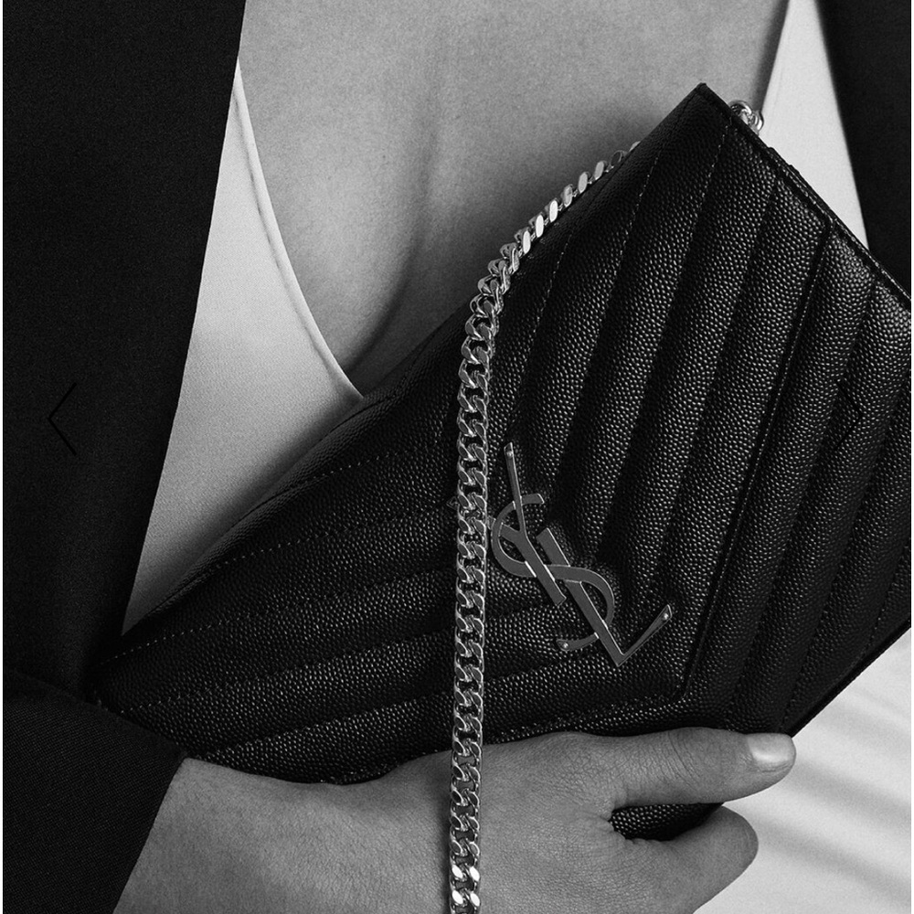 YSL CLASSIC CASSANDRE CHAIN WALLET IN GRAIN DE POUDRE LEATHER